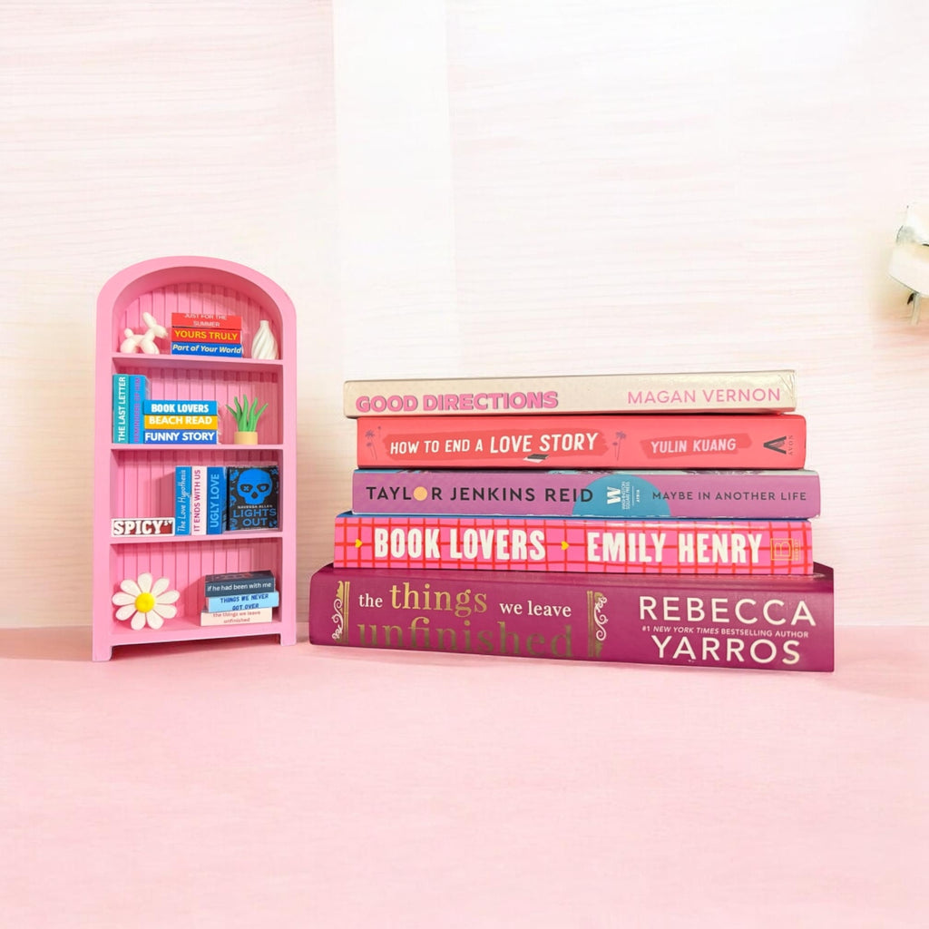 Build Your Own Mini Bookshelf – 15 Mini Books
